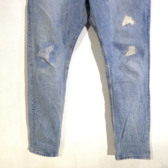 Levis | 512 Men's Light Blue Distressed Jeans - Picture 3 of 10